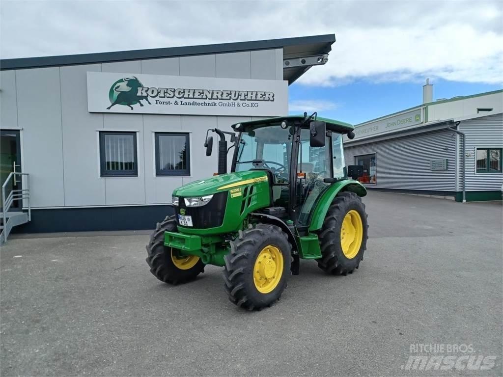 John Deere 5058E Трактори