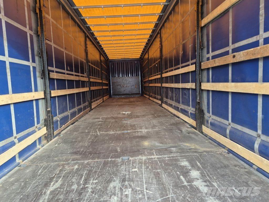 Krone schuifzeil Тентовані вантажівки