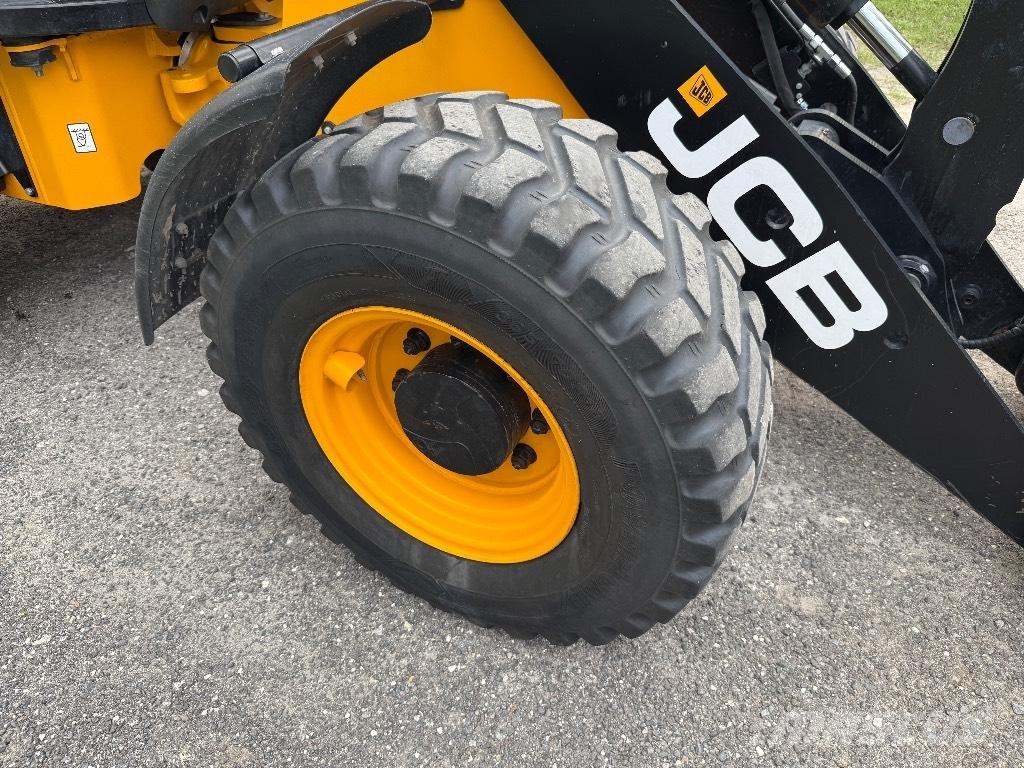 JCB 407 Фронтальні навантажувачі