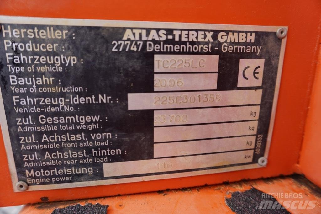 Terex TC225 LC Гусеничні екскаватори