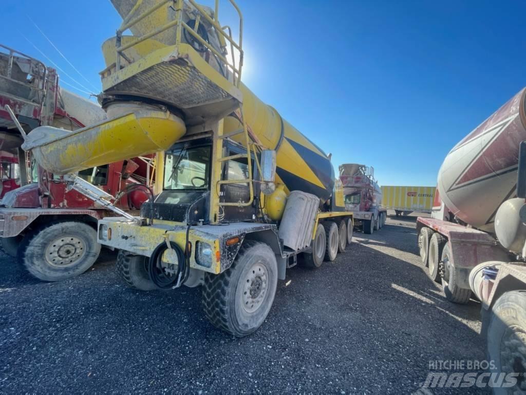 Terex Mixer Вантажівки / спеціальні