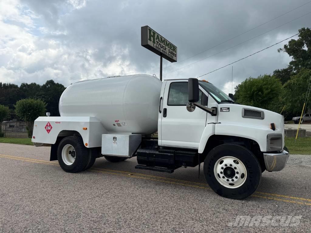 GMC C7500 Вантажівки-цистерни
