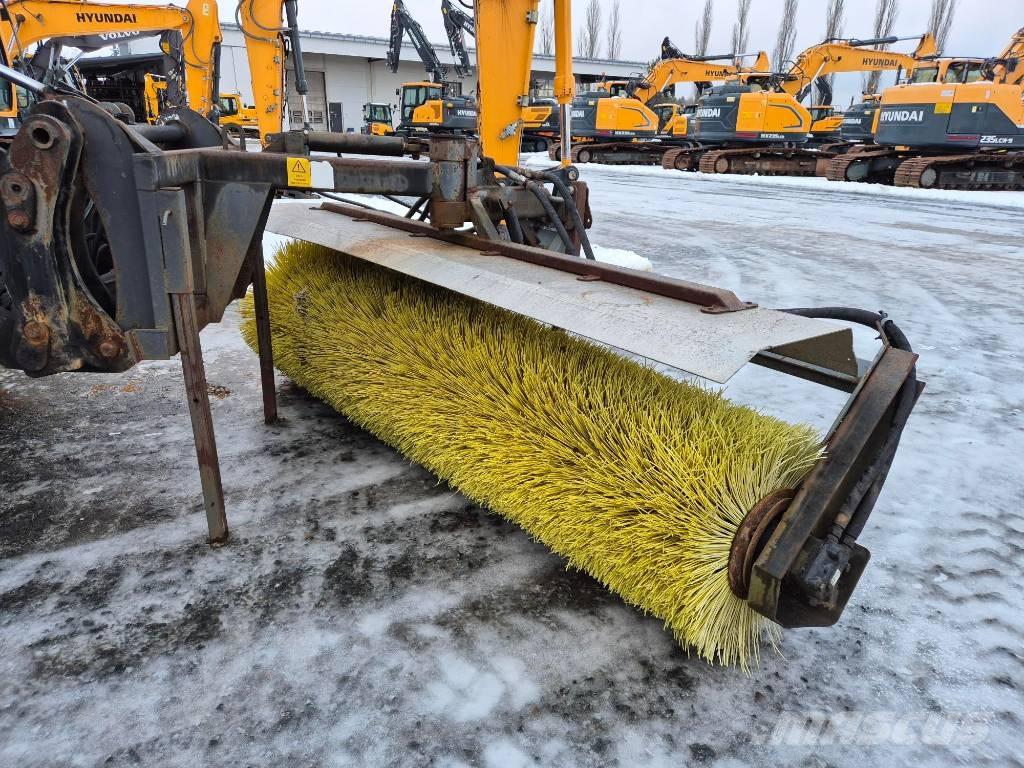 Salo 300 Avoharja Щітки