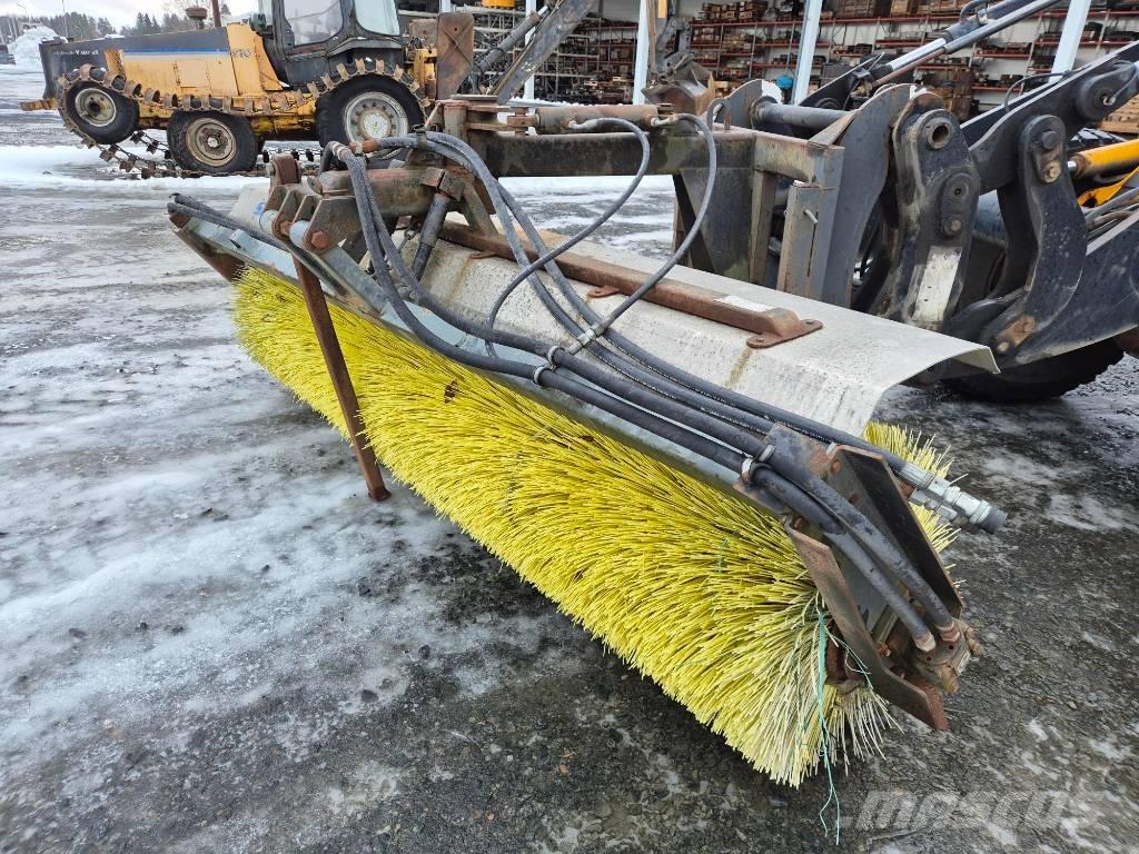 Salo 300 Avoharja Щітки