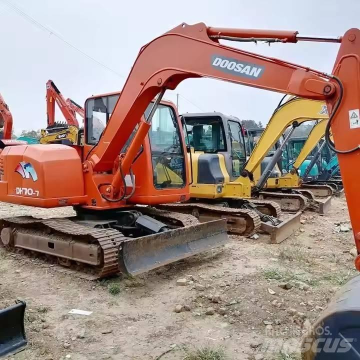 Doosan DH70-7 Гусеничні екскаватори