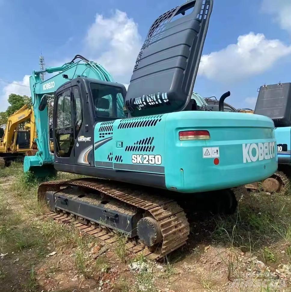 Kobelco SK 250 Гусеничні екскаватори