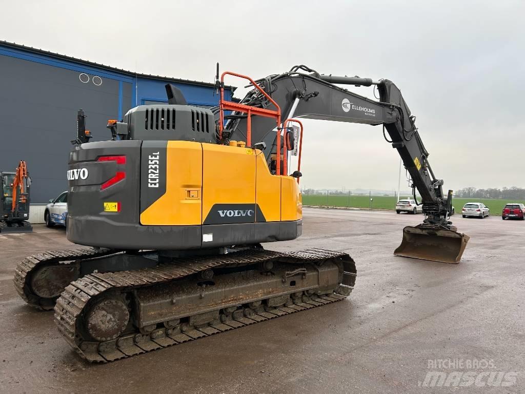Volvo ECR 235 E Гусеничні екскаватори