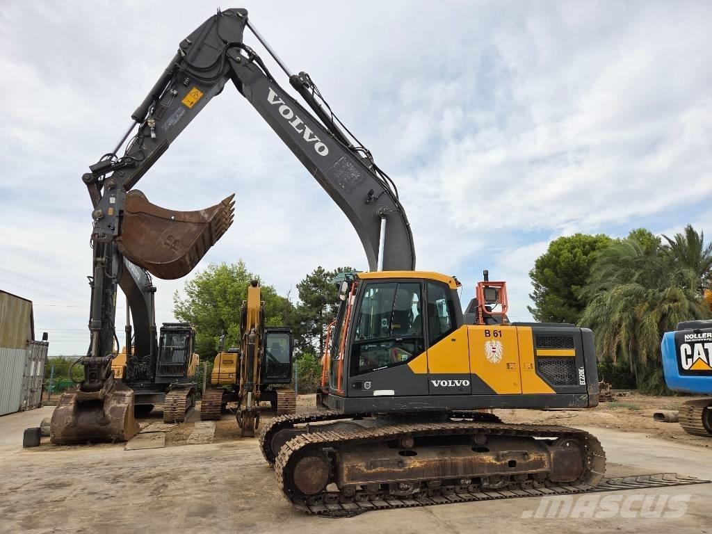 Volvo EC 220 E Гусеничні екскаватори