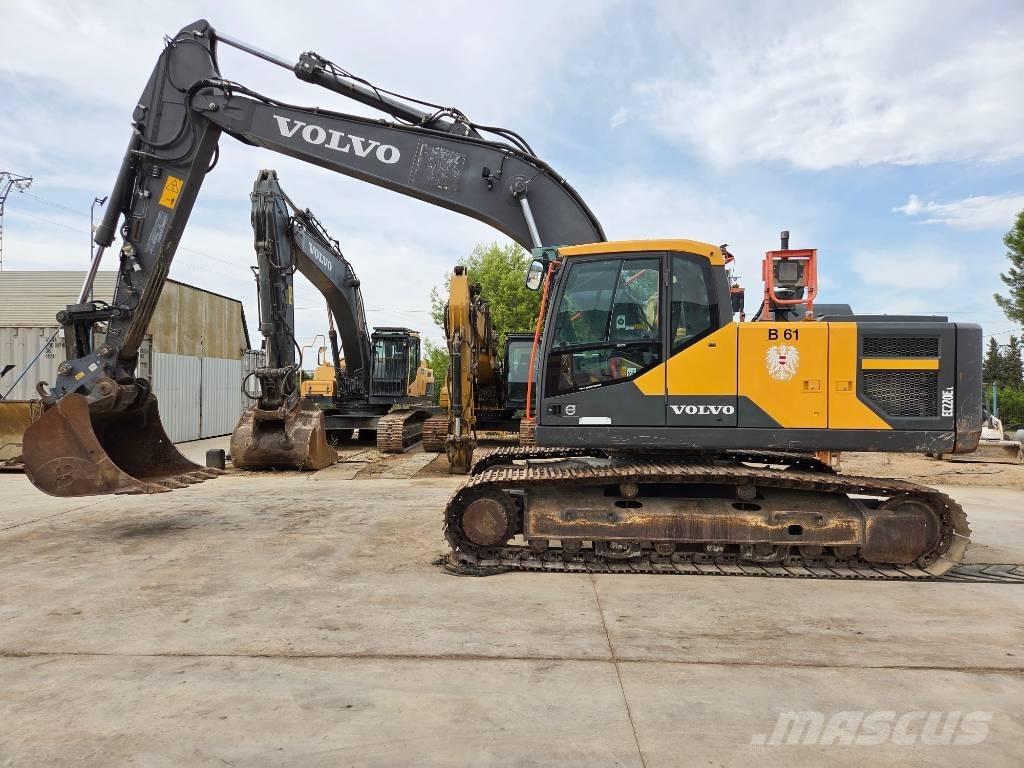 Volvo EC 220 E Гусеничні екскаватори