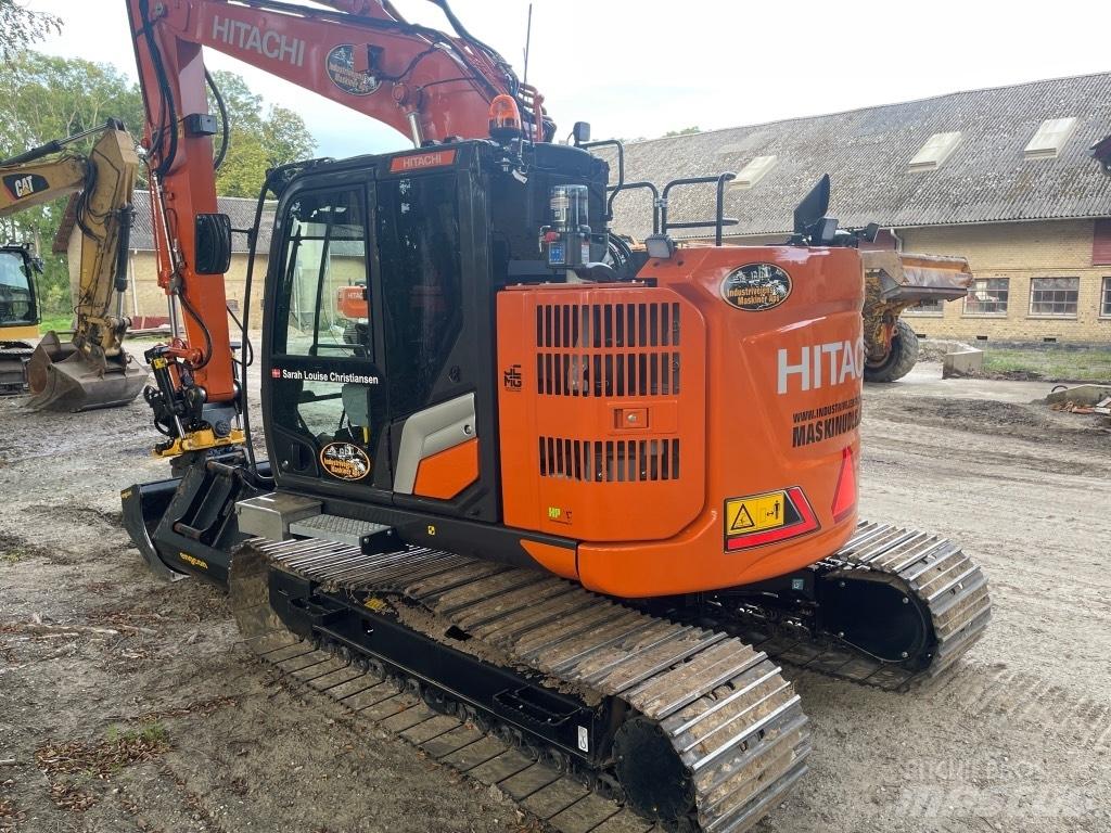 Hitachi ZX 135 US-7 Гусеничні екскаватори