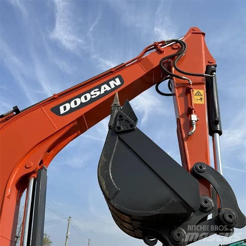 Doosan DX 60 Гусеничні екскаватори