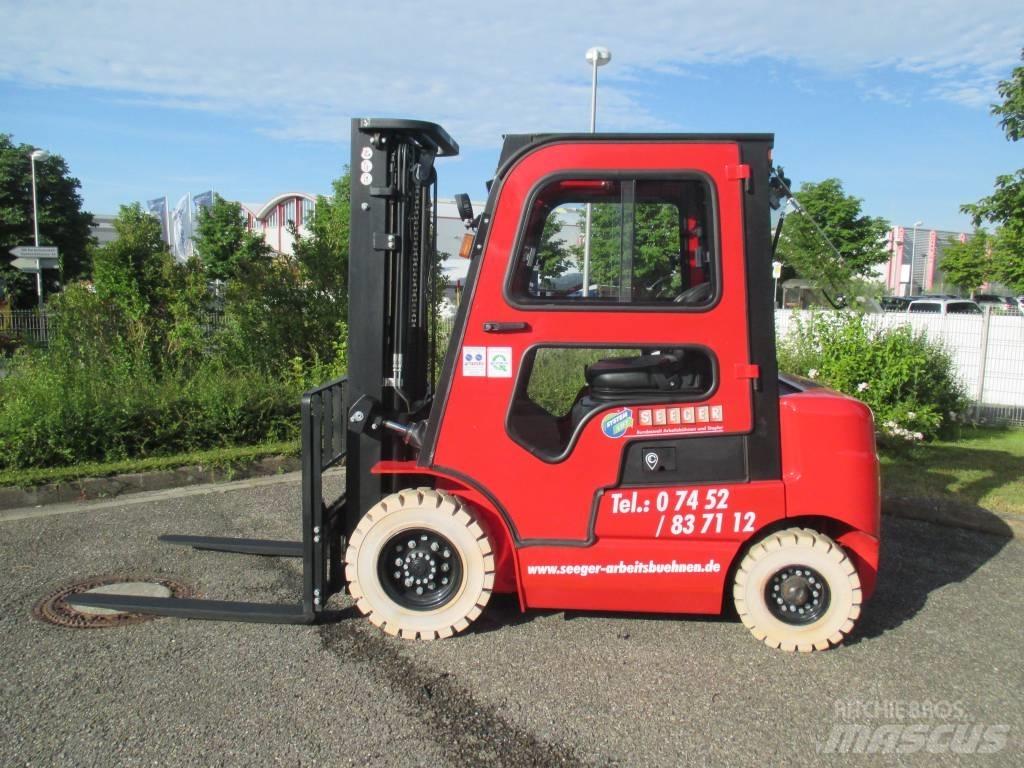 EP EFL 252 Електронавантажувачі