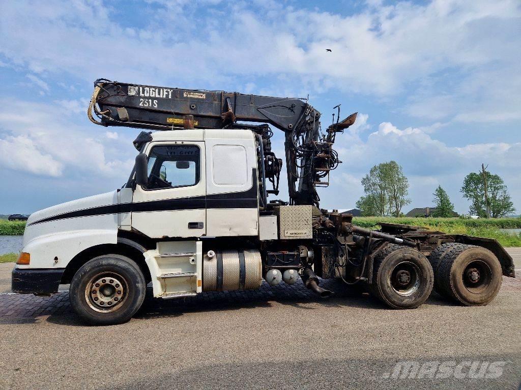 Volvo NH12.460 Тягачі