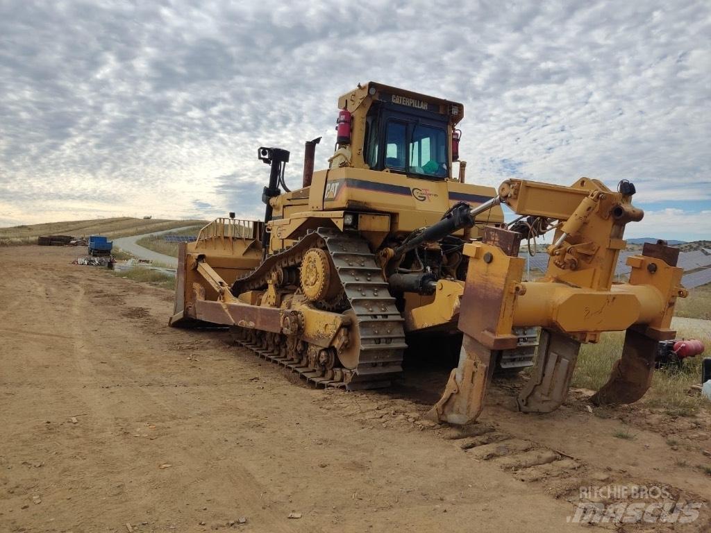 CAT D 9 R Гусеничні бульдозери