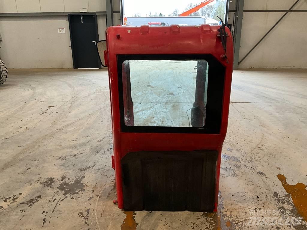 Bobcat E 80 Кабіна