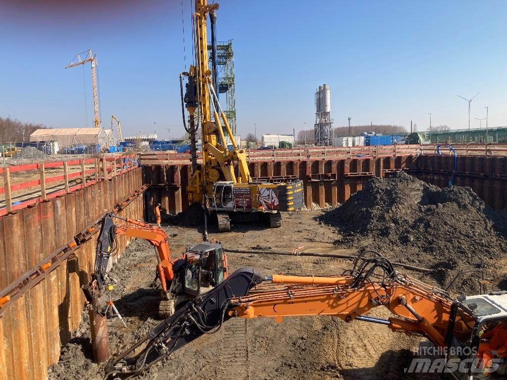 Bauer BG 30 H Стаціонарні бурові установки