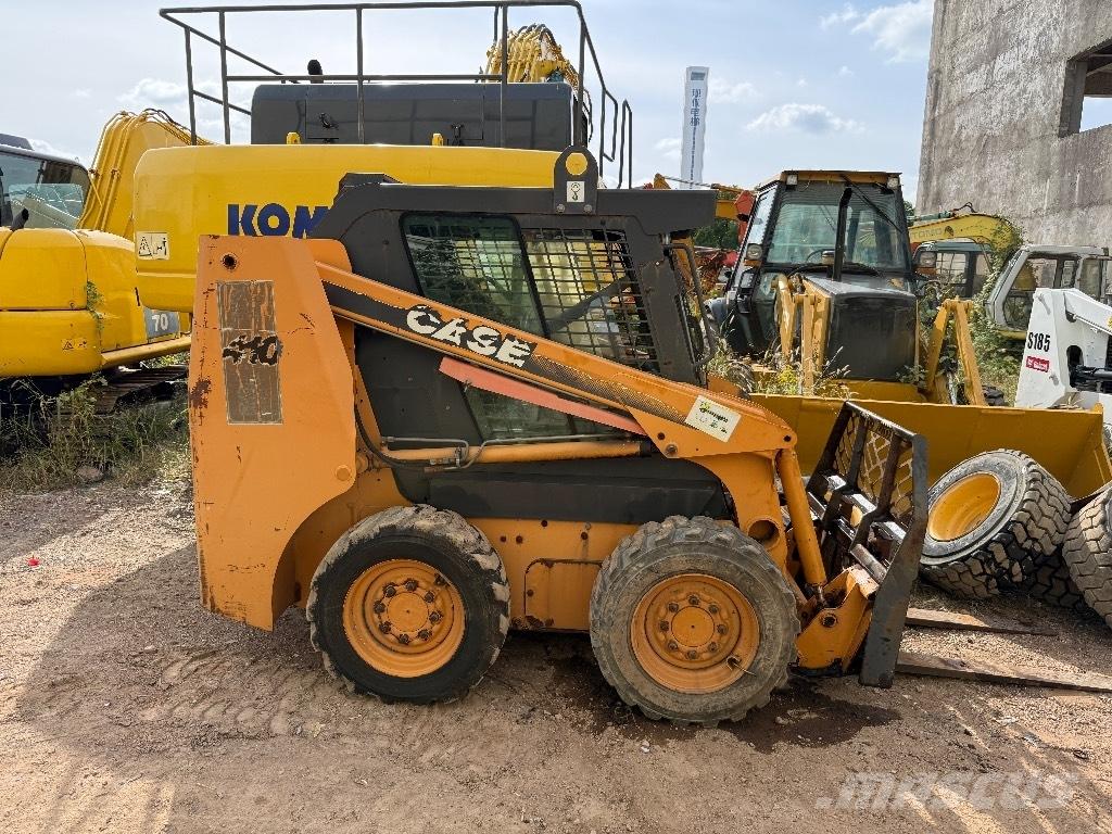 CASE 410 Міні-навантажувачі