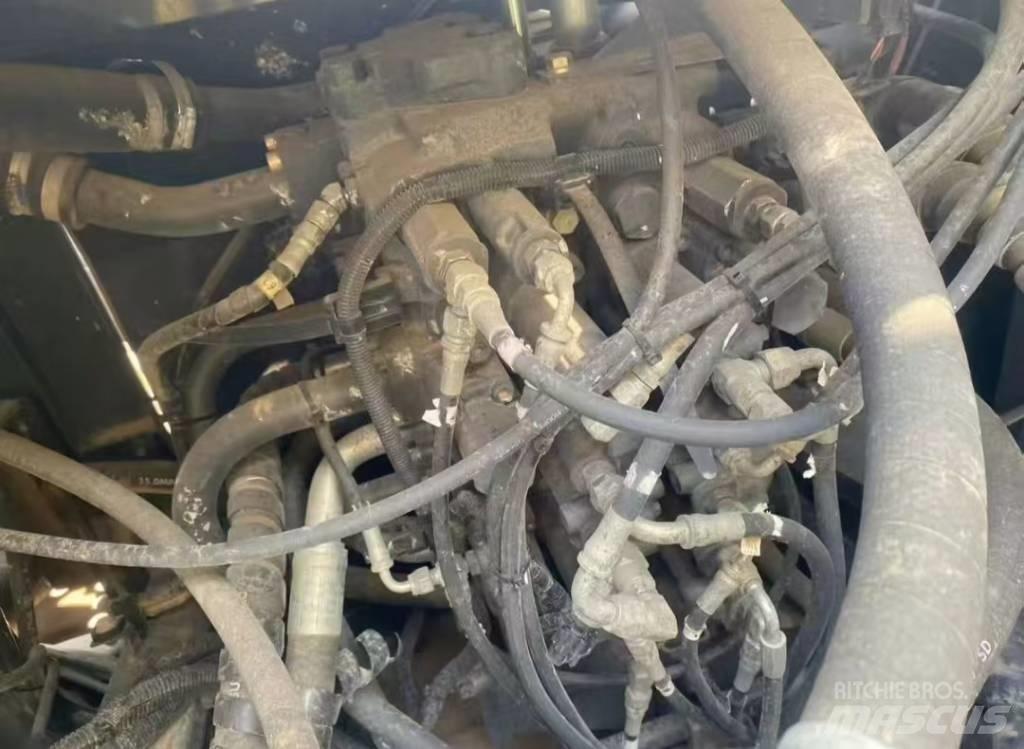 Sumitomo SH240LC Гусеничні екскаватори