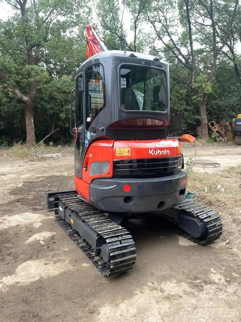 Kubota U35 Міні-екскаватори < 7т