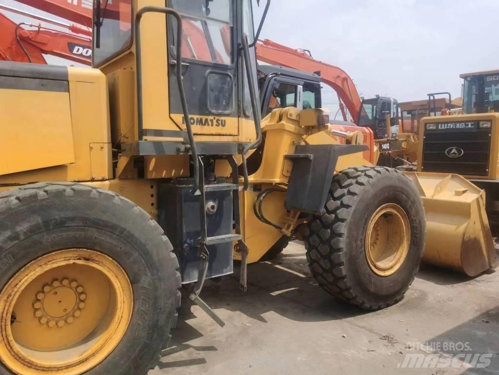 Komatsu WA 320 Фронтальні навантажувачі