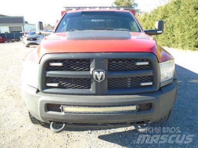 Dodge Ram 5500 Евакуатори