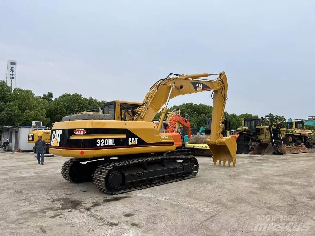 CAT 320 B L Гусеничні екскаватори