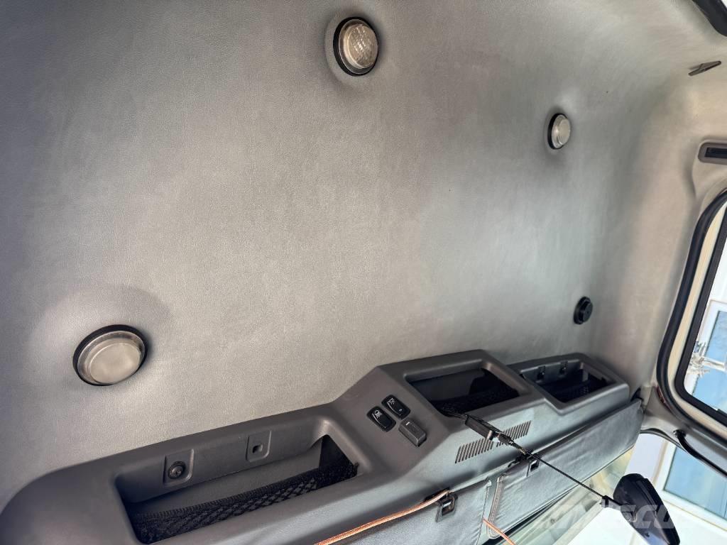 Mack Granite Самоскиди