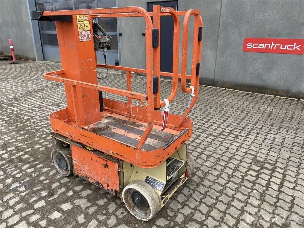 JLG 1230ES Вертикальні щоглові підйомники