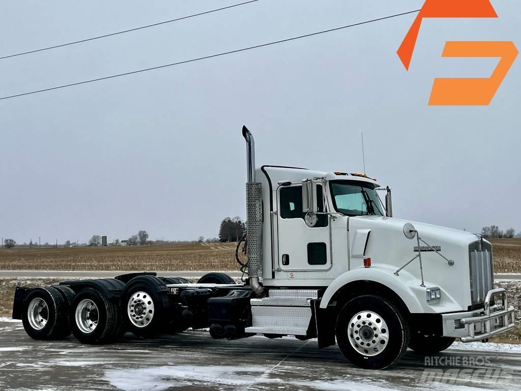 Kenworth T 800 Тягачі