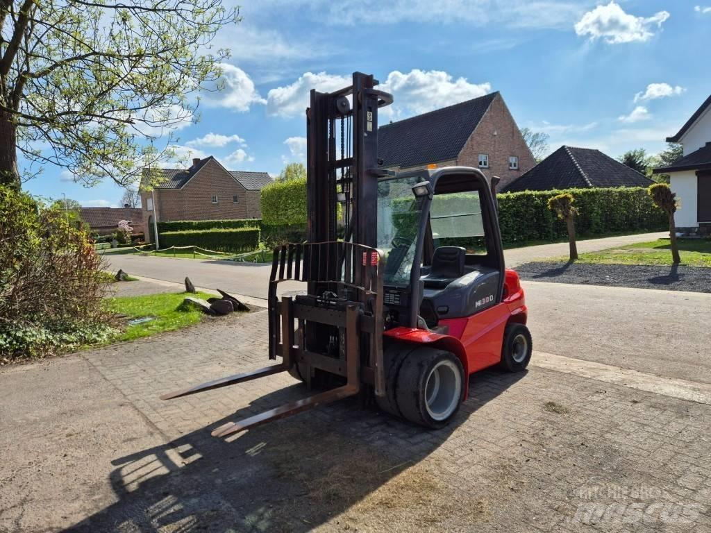 Manitou MI30D S1E3 Дизельні навантажувачі