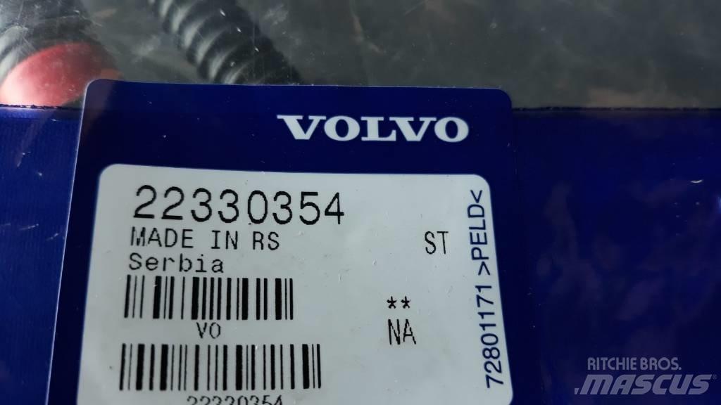Volvo HOSE 22330354 Транспорт - Інші