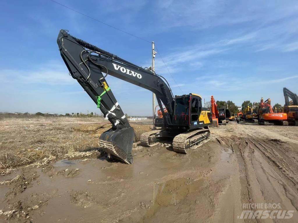 Volvo EC 210 Гусеничні екскаватори