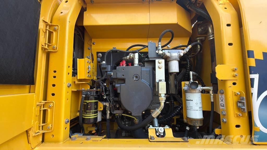 Komatsu HB 215 LC-3 Гусеничні екскаватори