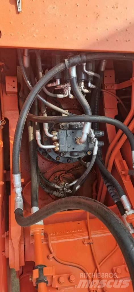 Doosan 300-7 Гусеничні екскаватори