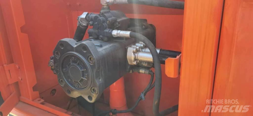 Doosan 300-7 Гусеничні екскаватори