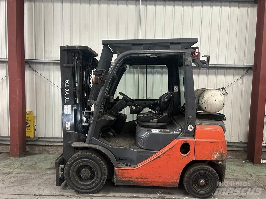 Toyota 02-8FGF25 Газові навантажувачі