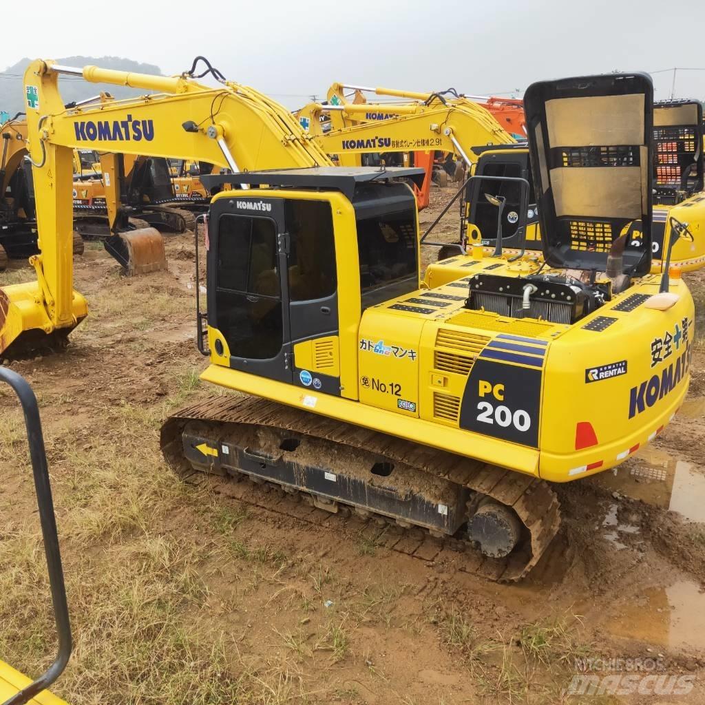Komatsu PC200-8 Гусеничні екскаватори
