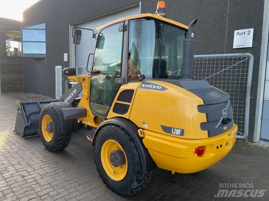 Volvo L28F Малі навантажувачі