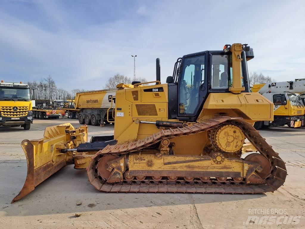 CAT D6N LGP Гусеничні бульдозери