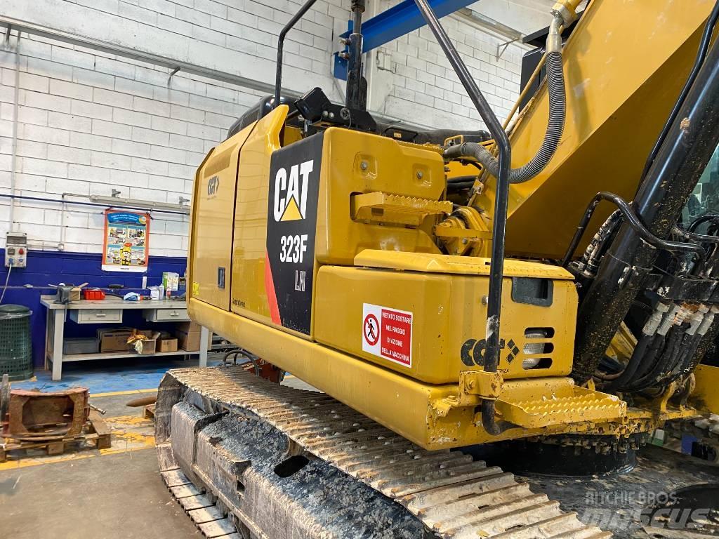 CAT 323F LN Гусеничні екскаватори