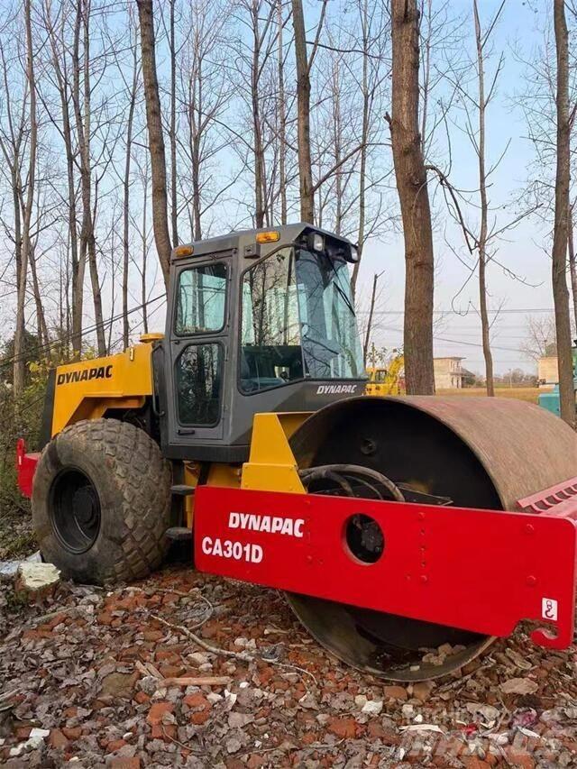 Dynapac CA301 Грунтові котки