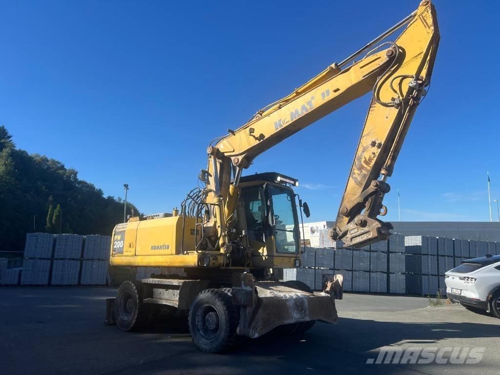 Komatsu PW 200-7 Колісні екскаватори