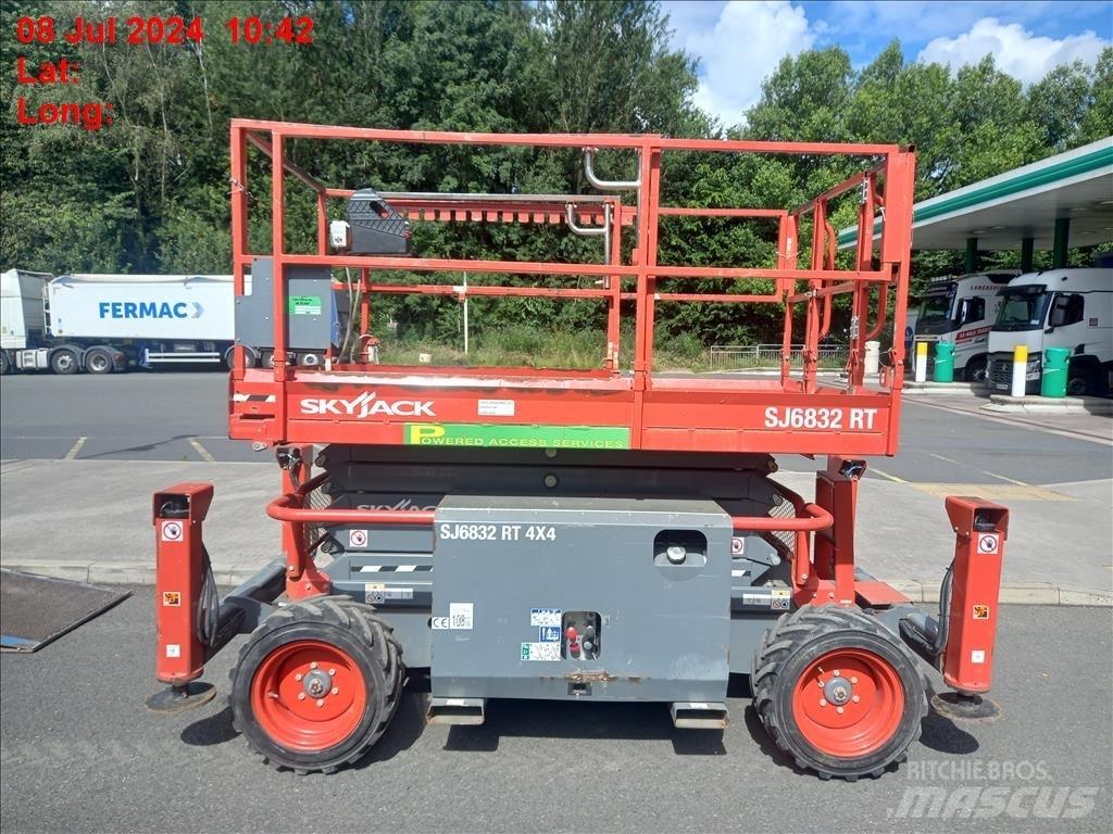 SkyJack SJ 6832 RT Підйомники-ножиці