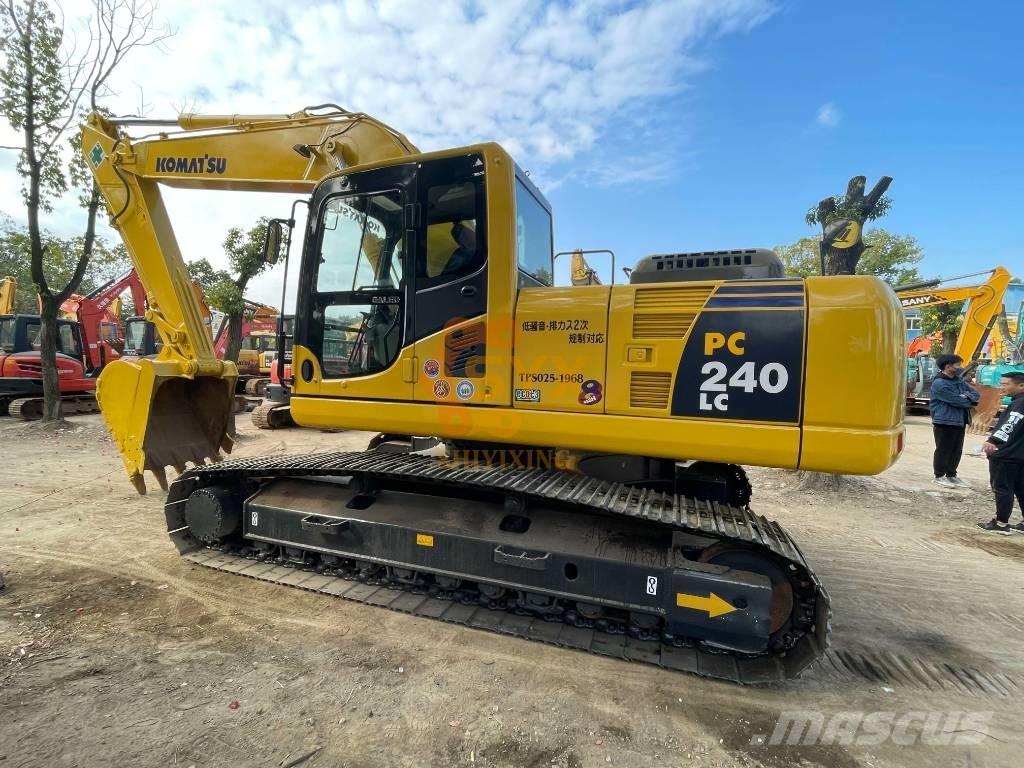 Komatsu PC 240-8 Гусеничні екскаватори