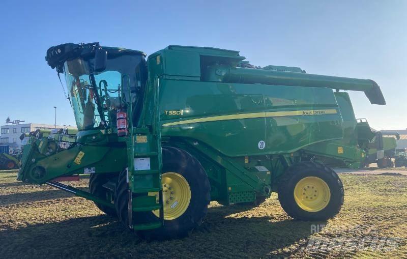 John Deere T 550 i Зернозбиральні комбайни
