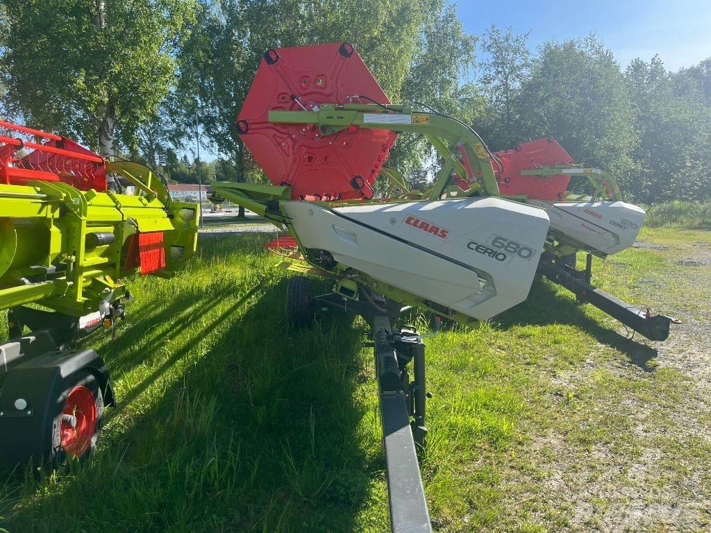 CLAAS Trion Зернозбиральні комбайни