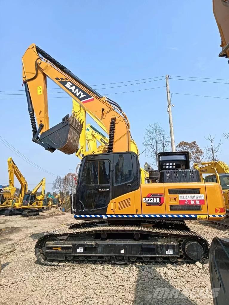 Sany SY 235 C Гусеничні екскаватори