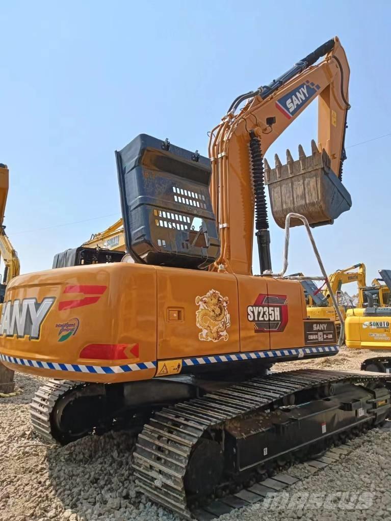 Sany SY 235 C Гусеничні екскаватори