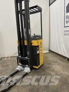 Atlet A/160STJN420 Самохідні електроштабелери