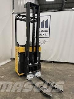 Atlet A/160STJN420 Самохідні електроштабелери